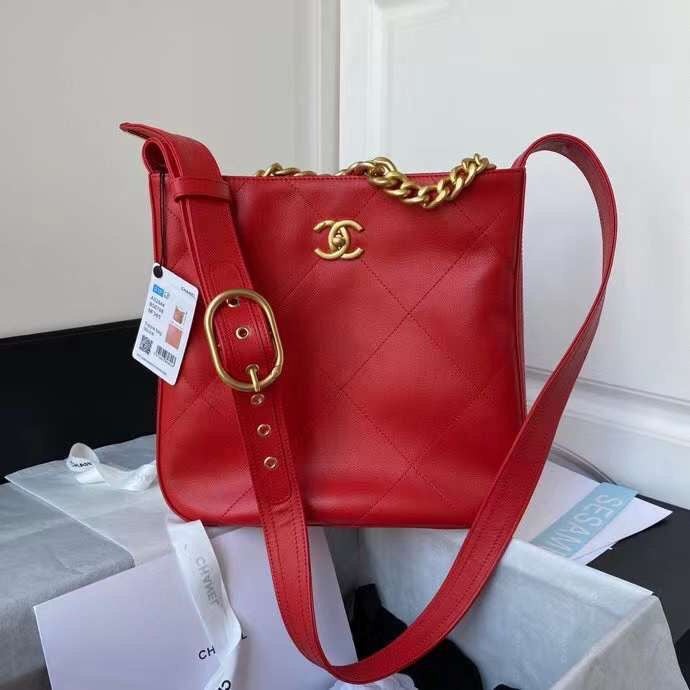  women's handbag, spacious design, view 2