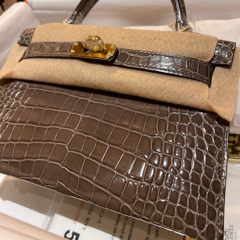Interior view of understated premium bag