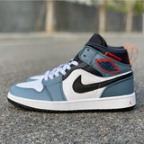 Nike Men's & Women's Premium Low-Top Trainers — Style 001 angle view
