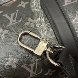  Contemporary everyday bag front view 7