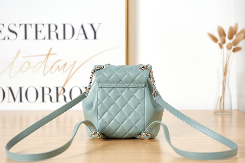 Zivas Charm Versatile Design Designer Handbag (Designer-Inspired Craftsmanship) – Close-Up Detail