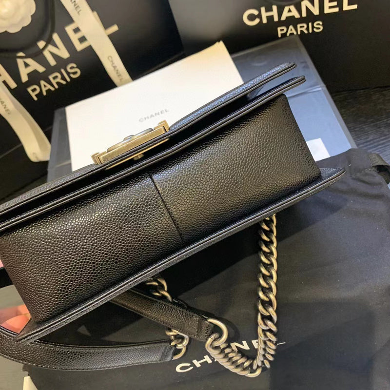 Zivas Charm Modern Minimalist Look Everyday Handbag (Refined Practical Design) – Lifestyle Shot