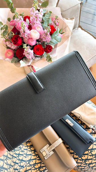 Balanced handbag styled for everyday wear