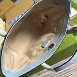 Handle and strap detail of classic sleek women's handbag – women's premium purse