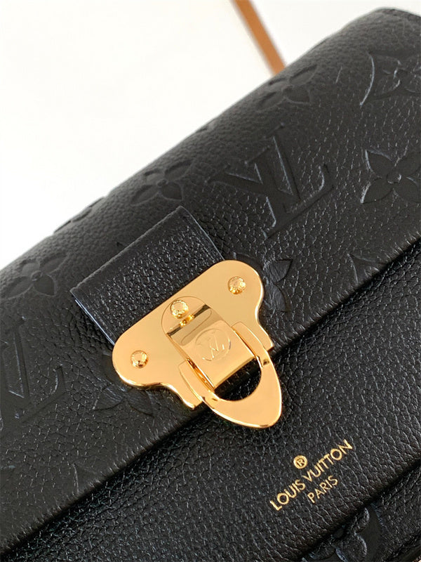 statement tote bag detail view showing craftsmanship 8