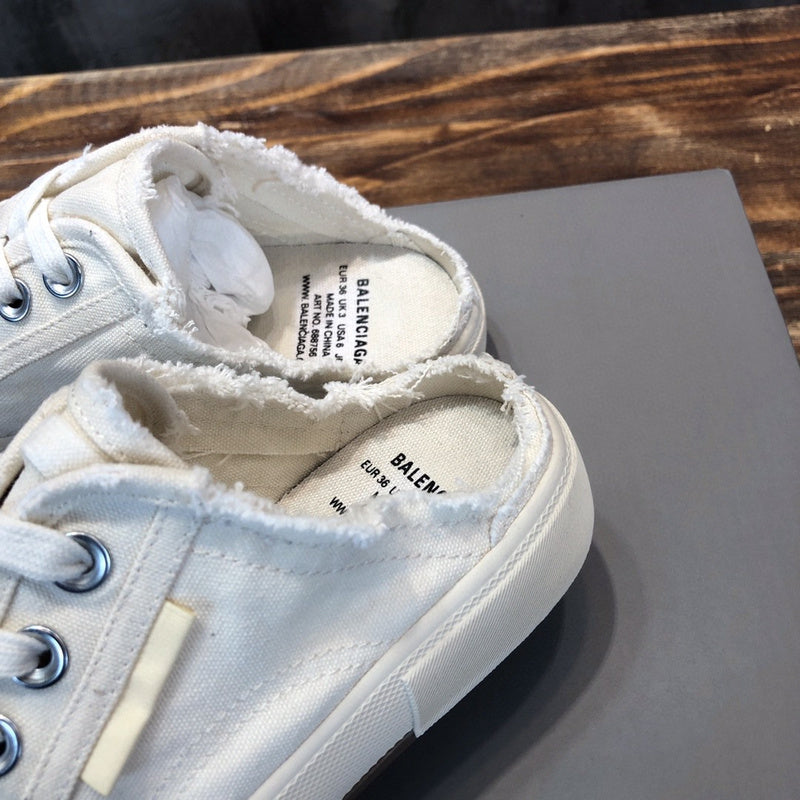 Zivas Charm Contemporary Flair Designer Shoes (Effortless Everyday Style) – Close-Up Detail