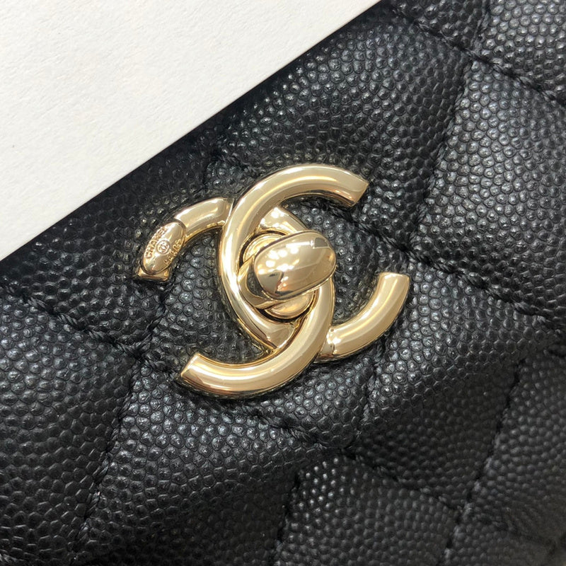  handbag, spacious everyday style, image 5