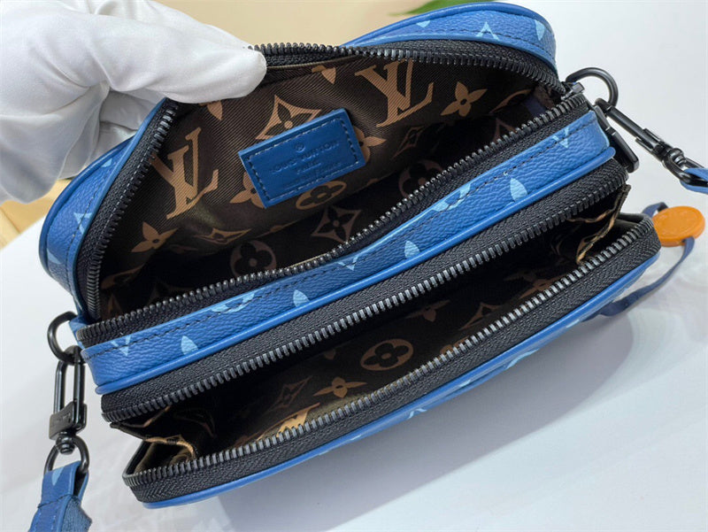  chic crossbody bag detail view showing craftsmanship