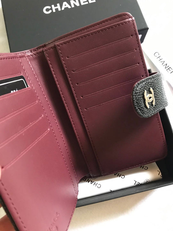 Zivas Charm Classic Sensibility Everyday Handbag (Elevated Accessory Essential) – Close-Up Detail
