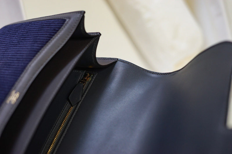 Side view of effortless structured handbag