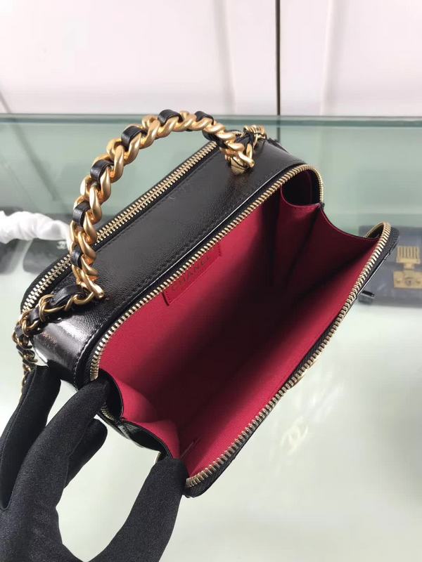 Zivas Charm Refined Everyday Style Fashion Handbag (Elevated Daily Companion) – Full Silhouette