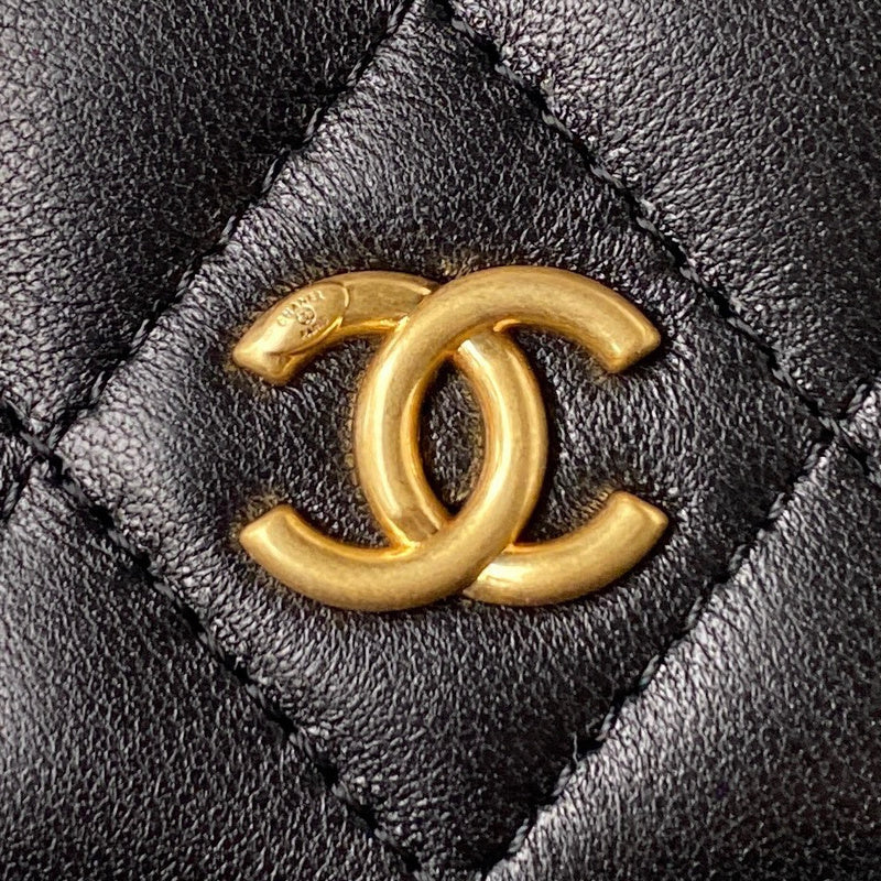  women's handbag, mid design, view 2