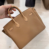  crossbody bag interior and compartment view 9
