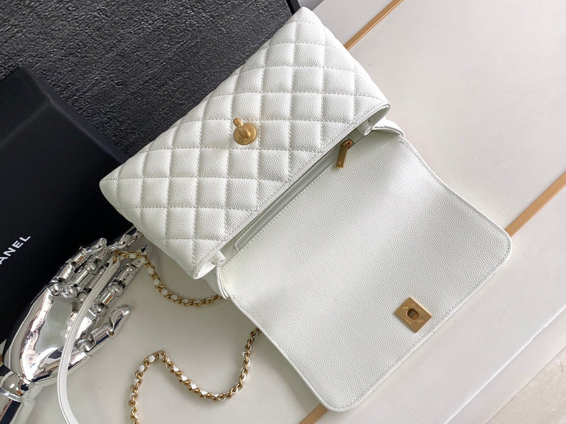  women's handbag, versatile design, view 3