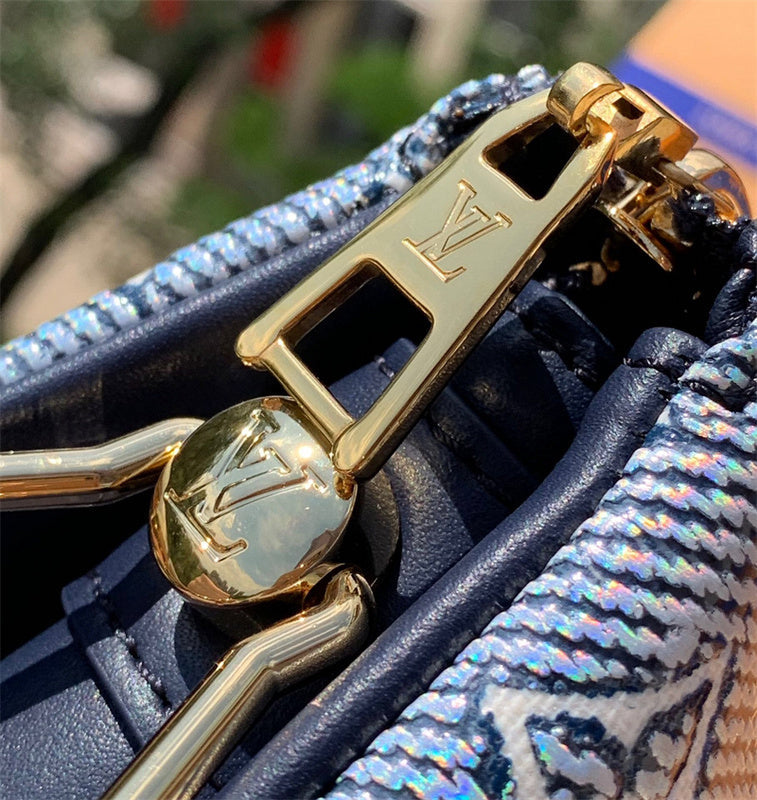  chic everyday bag styled with outfit
