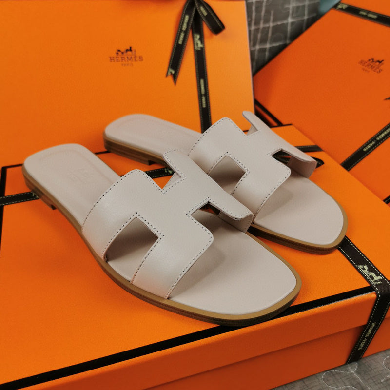 Hermès Chocolate Brown Flat Thong Sandals - Detail Shot of Craftsmanship