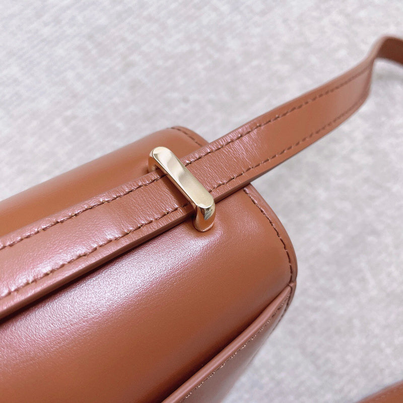 Ziva's Charm handbag – back view (19cm*13cm*6cm)