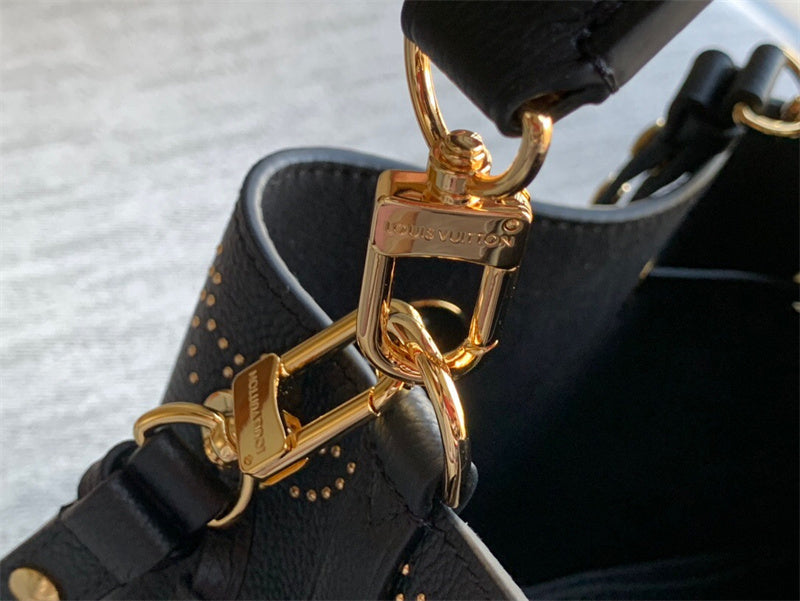  effortless shopper bag detail view showing craftsmanship