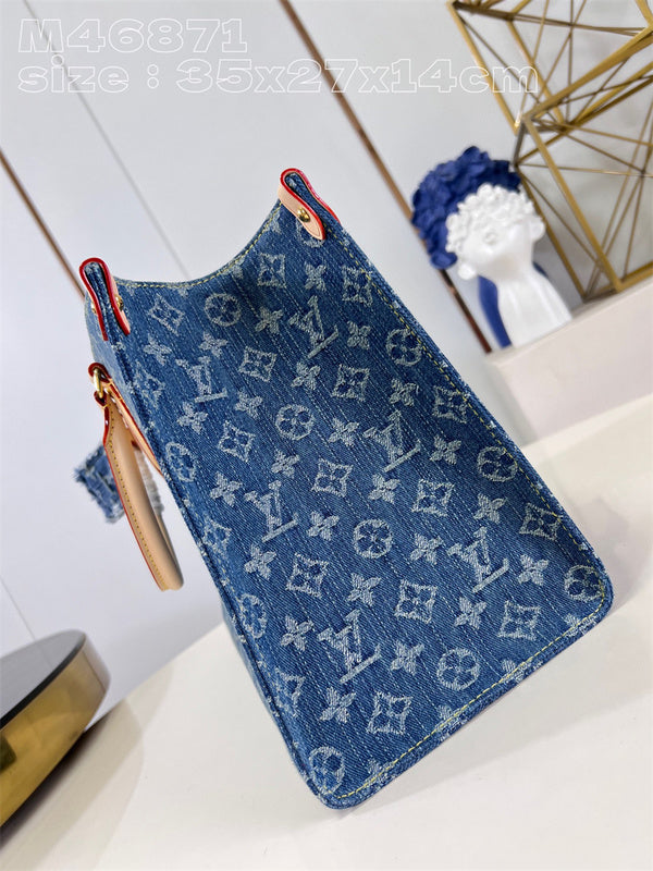  Versatile satchel carried on shoulder