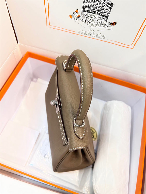  carryall bag interior and compartment view