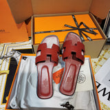 Hermès Grey Flat Thong Sandals - Detail Shot of Craftsmanship