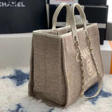 Zivas Charm Refined Everyday Style Luxury Handbag (Versatile Style Statement) – Close-Up Detail