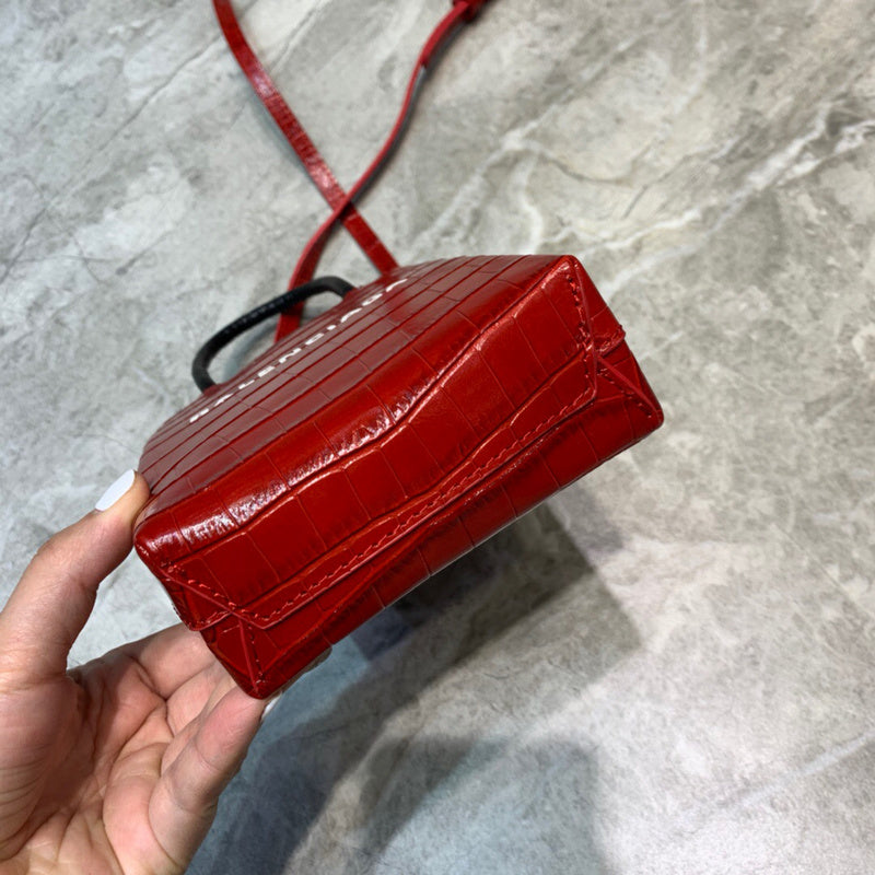 Understated Faux Leather Handbag - Understated Luxury Look | Women's Everyday Carry Handbag #1053 - hardware and detail close-up (image 5) of designer-inspired handbag