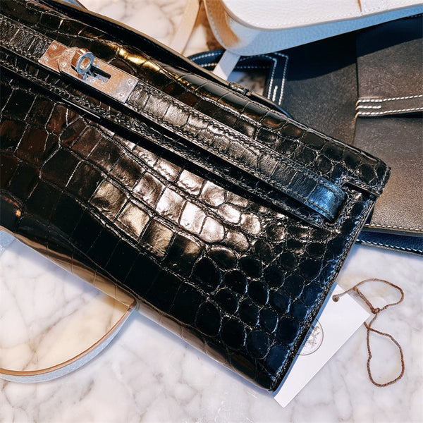 Close-up detail of balanced bag design