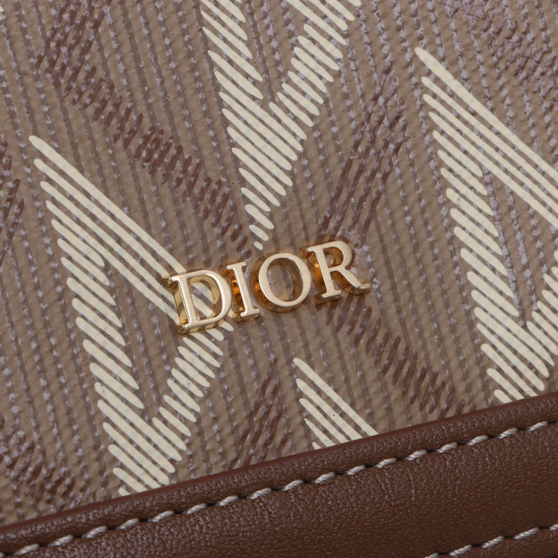 Front view of structured polished women's handbag – women's everyday handbag