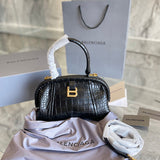 Ziva's Charm handbag – front view (one versatile size)