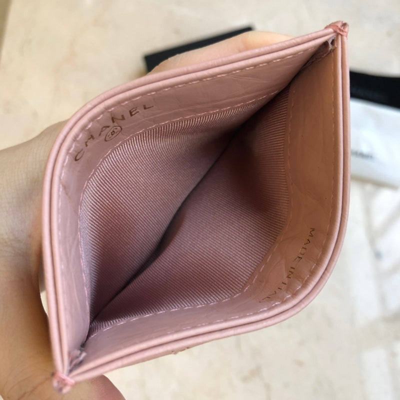 Zivas Charm Modern Edge Everyday Handbag (Thoughtfully Structured Design) – Close-Up Detail