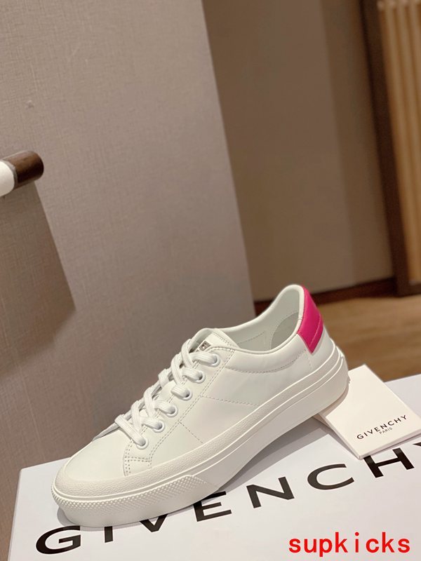 Givenchy shoes Style 017 - packaging and accessories