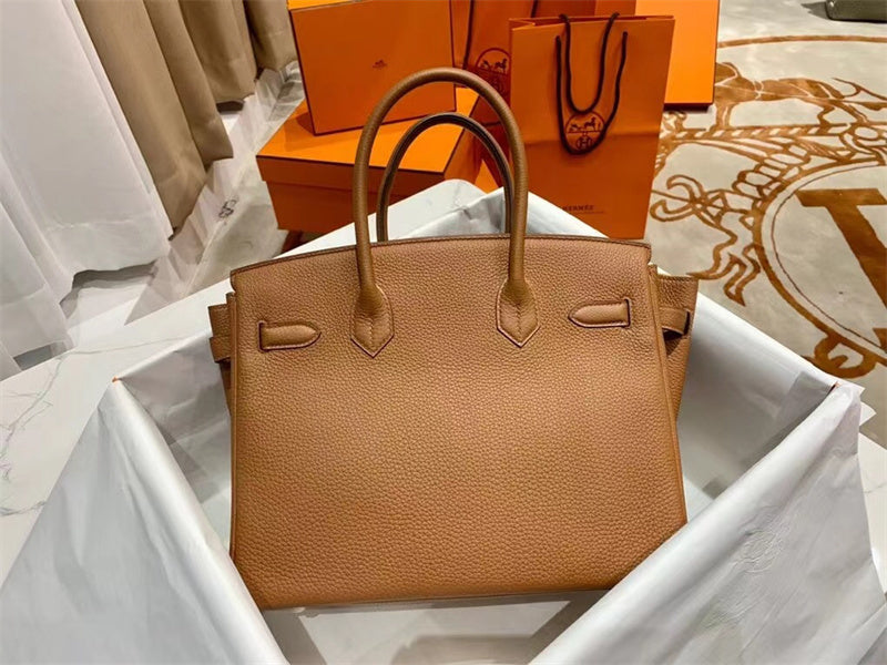 Structured handbag styled for everyday wear