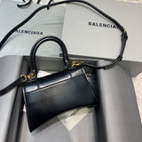 Effortless Vegan Leather Handbag - Everyday Elegance | Women's Everyday Carry Handbag #669 - close-up detail shot (image 3) of designer-inspired handbag