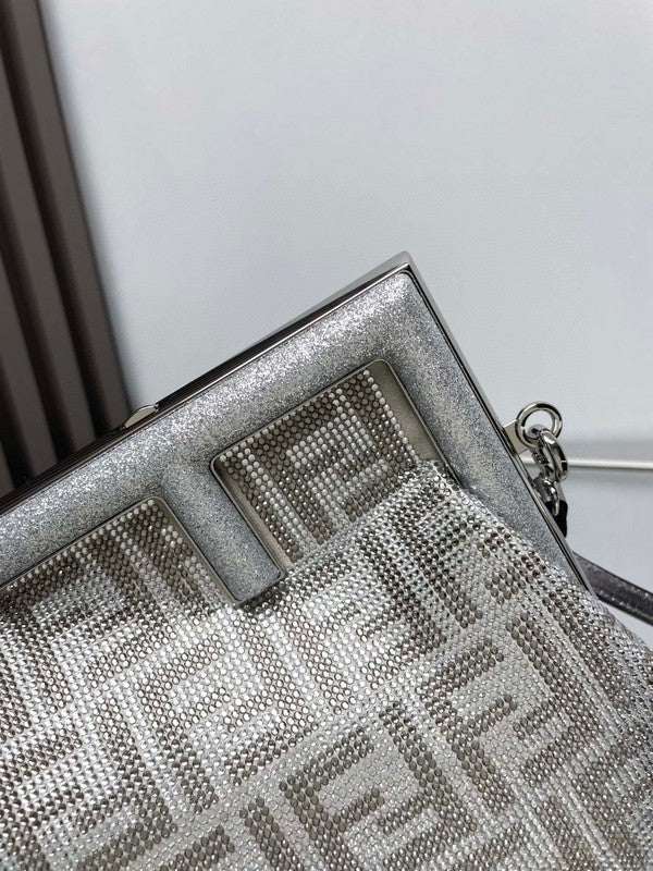 Ziva's Charm handbag – interior view (25cm*9cm*18cm)