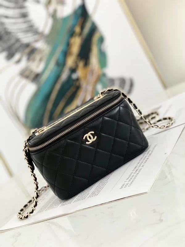 Zivas Charm Effortless Sophistication Fashion Handbag (Everyday Luxury Essential) – Front View