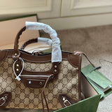 Ziva's Charm handbag – front view (one versatile size)