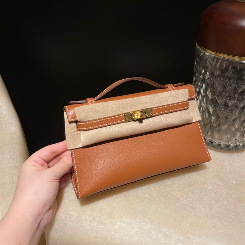  tailored shopper bag styled with outfit 24