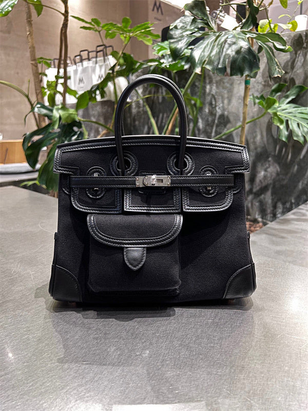  tailored carryall bag detail view showing craftsmanship