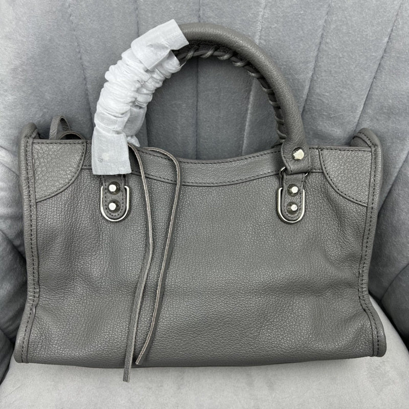 Zivas Charm Refined Structure Statement Handbag (Premium Everyday Carry) – Lifestyle Shot