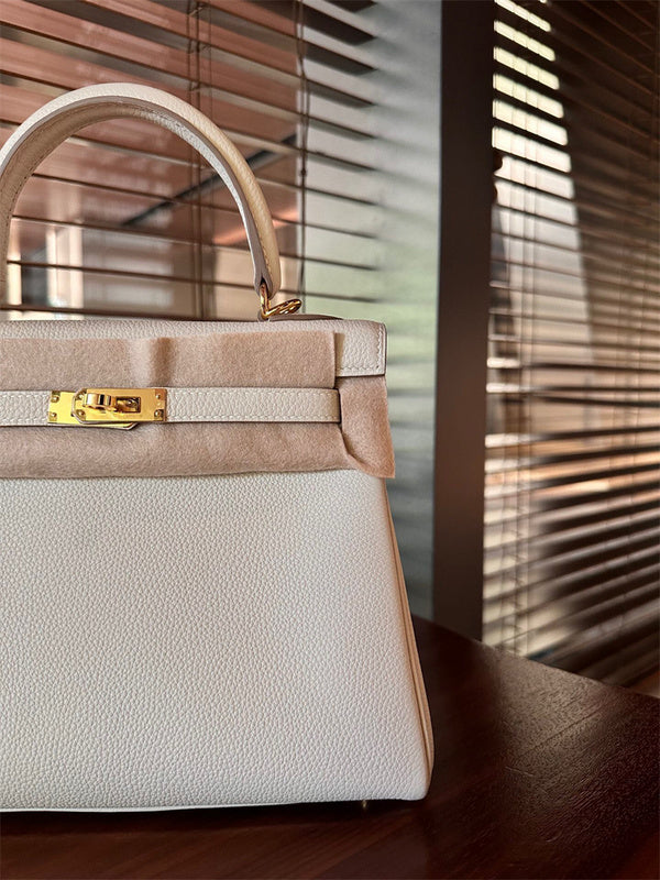 Interior view of classic premium bag