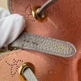  signature everyday bag detail view showing craftsmanship 8