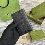 Handle and strap detail of refined premium women's handbag – women's statement bag
