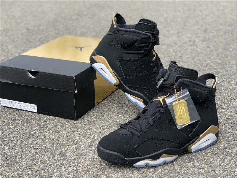 Nike Men's & Women's Premium Designer Sneakers — Style 010 hardware detail