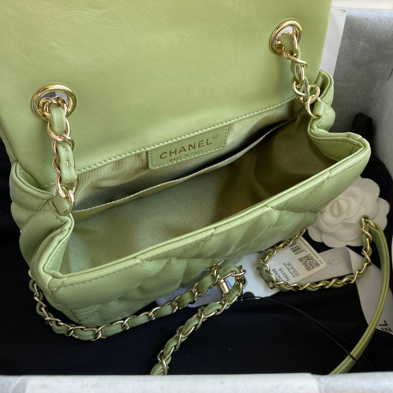 Zivas Charm Everyday Sophistication Fashion Handbag (Elevated Daily Companion) – Angled View