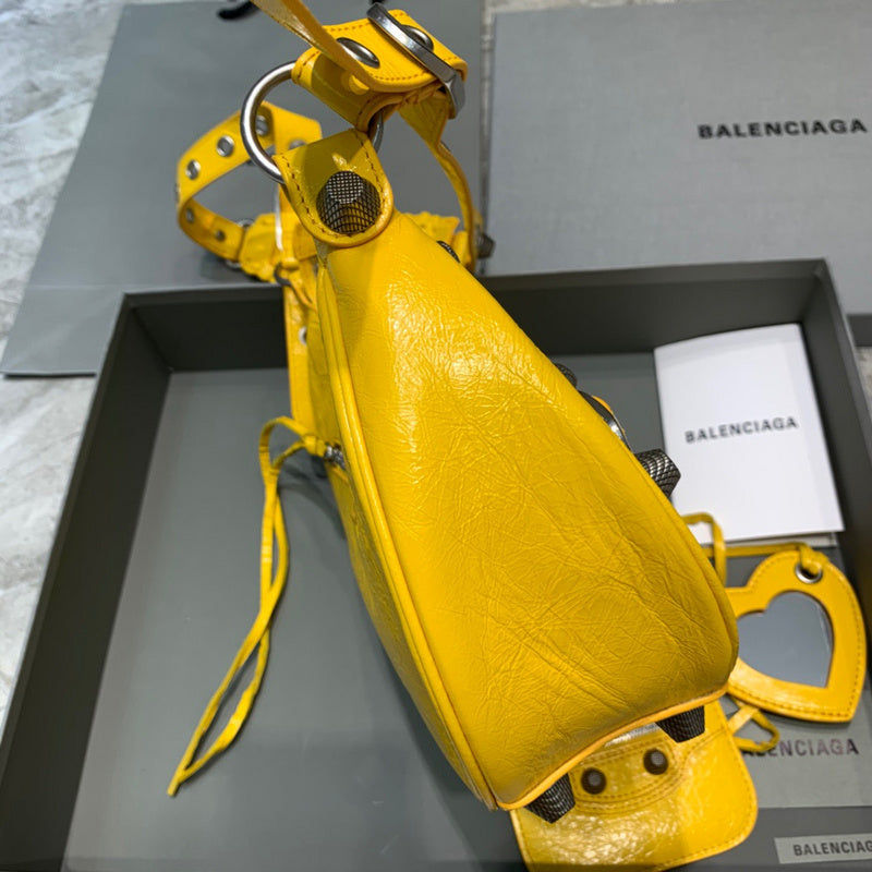 Statement Premium PU Leather Handbag - Premium Craftsmanship Detailing | Women's Everyday Carry Handbag #378 - back view (image 4) of designer-inspired handbag