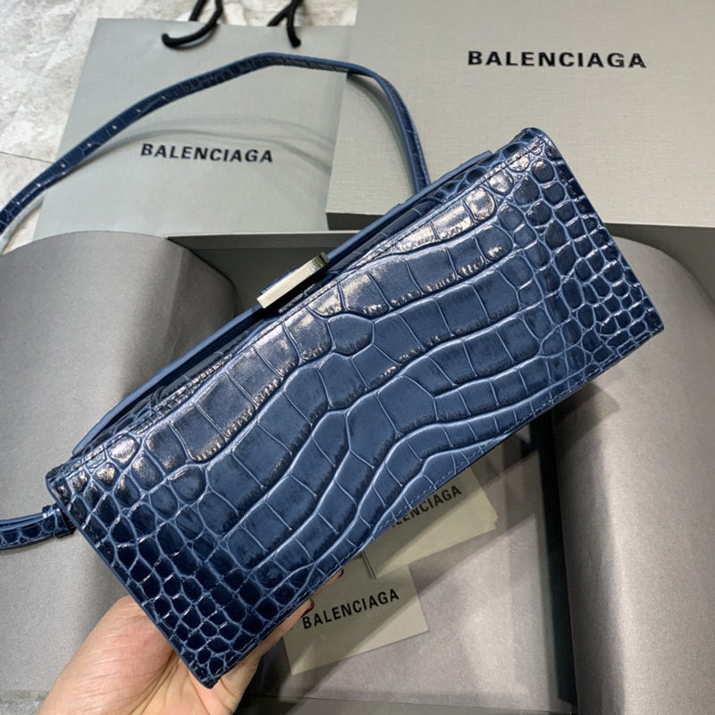Refined Faux Leather Handbag - Modern Structured Build | Women's Statement Accessory #676 - hardware and detail close-up (image 5) of designer-inspired handbag