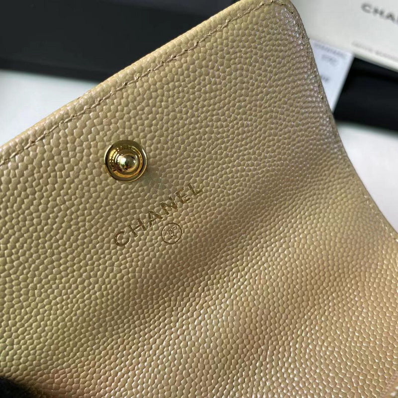 Zivas Charm Streamlined Design Everyday Handbag (Contemporary Shape Language) – Close-Up Detail