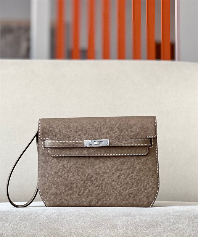  Structured carryall bag front view