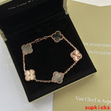 Front view of Van Cleef & Arpels unisex jewelry piece